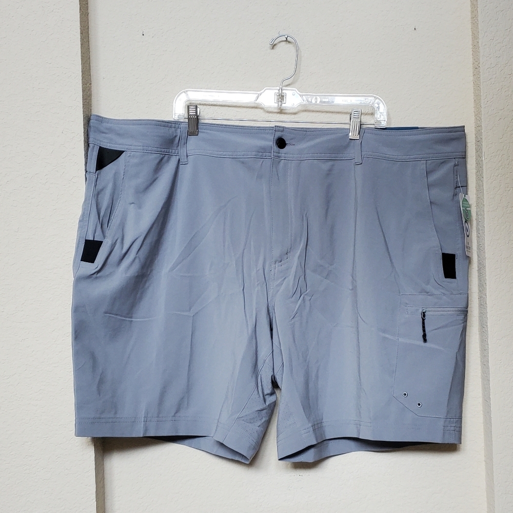 Magellan Outdoors Light Gray Men's Fish Cargo Shorts. Size 3XL
